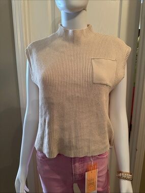 Neutral Cream Knit Sleeveless Tank with Chest Pocket